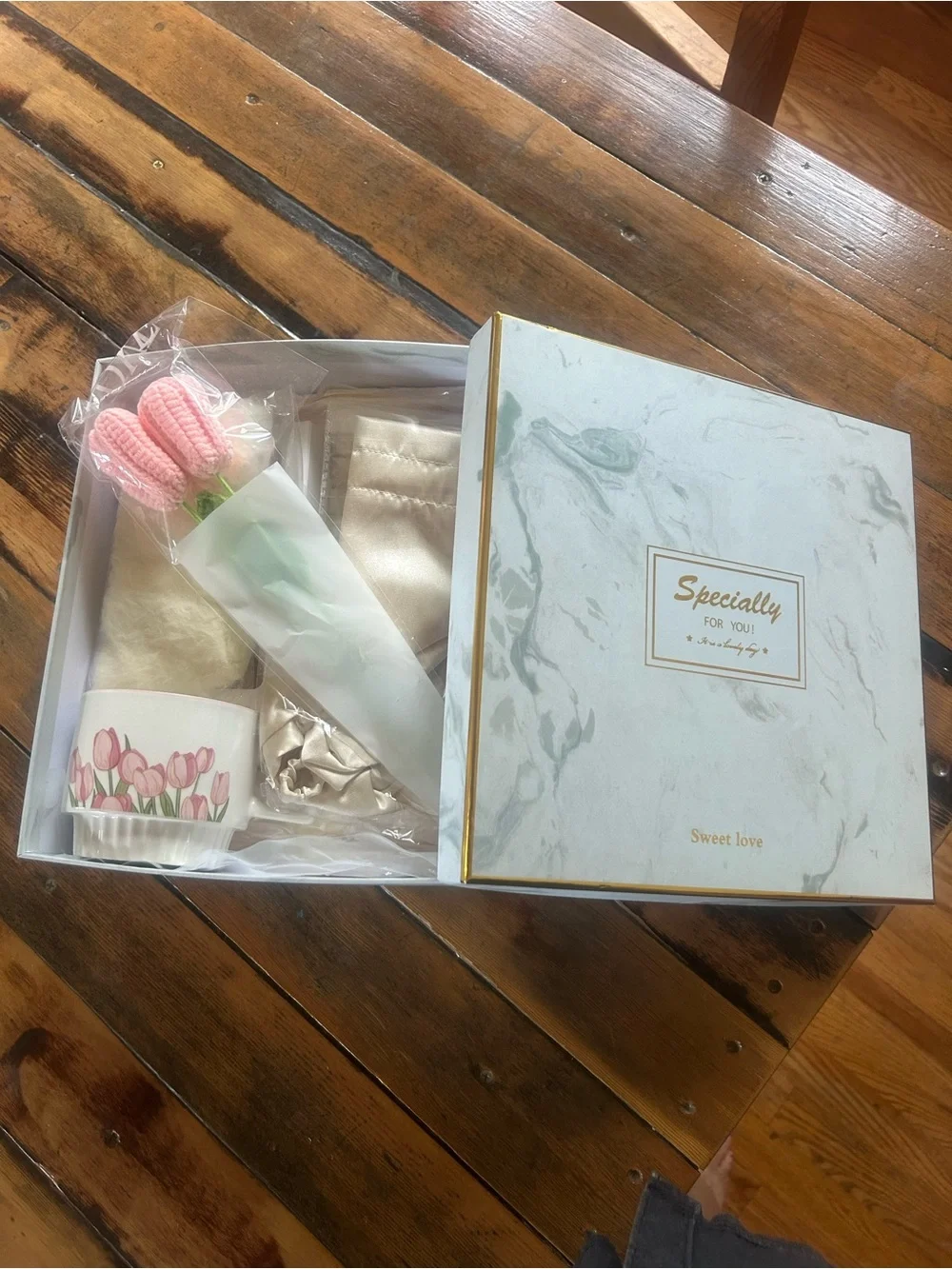 Sweet Love Women’s Bath & Body Gift Set — Pink Tulip. NWOT.